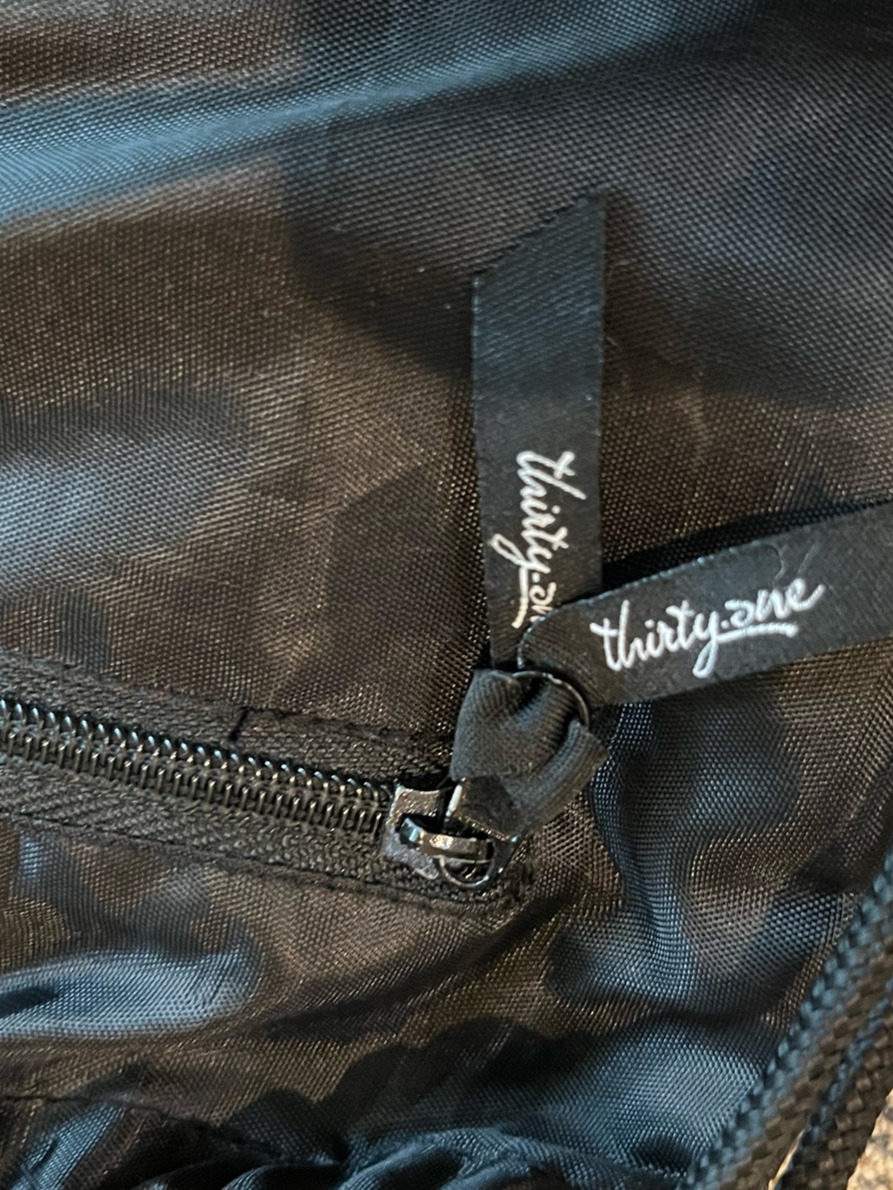 thirty-one Y2K Black Ruffle Drawstring Backpack - Picture 4 of 7